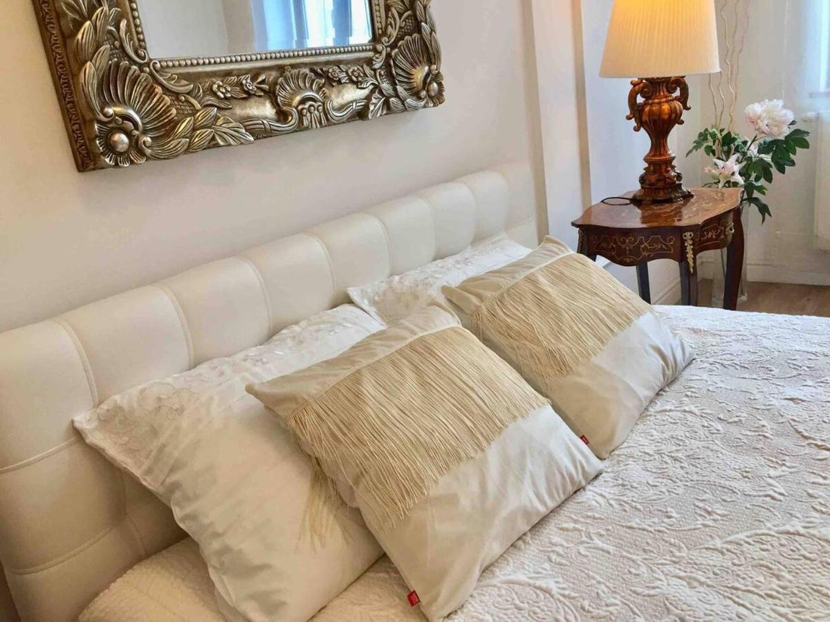 Studio Appartment In Old Town كراكوفيا المظهر الخارجي الصورة
